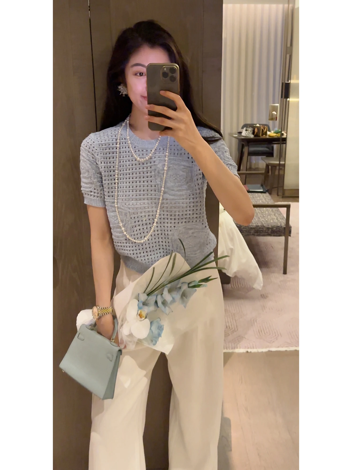 NCOU Summer New Lightweight Knitted Short Sleeve Women's Top Embroidered Bead Hollow out Design Fashionable Elegant Style
NCOU Summer New Lightweight Knitted Short Sleeve Women's Top Embroidered Bead Hollow out Design Fashionable Elegant Style
