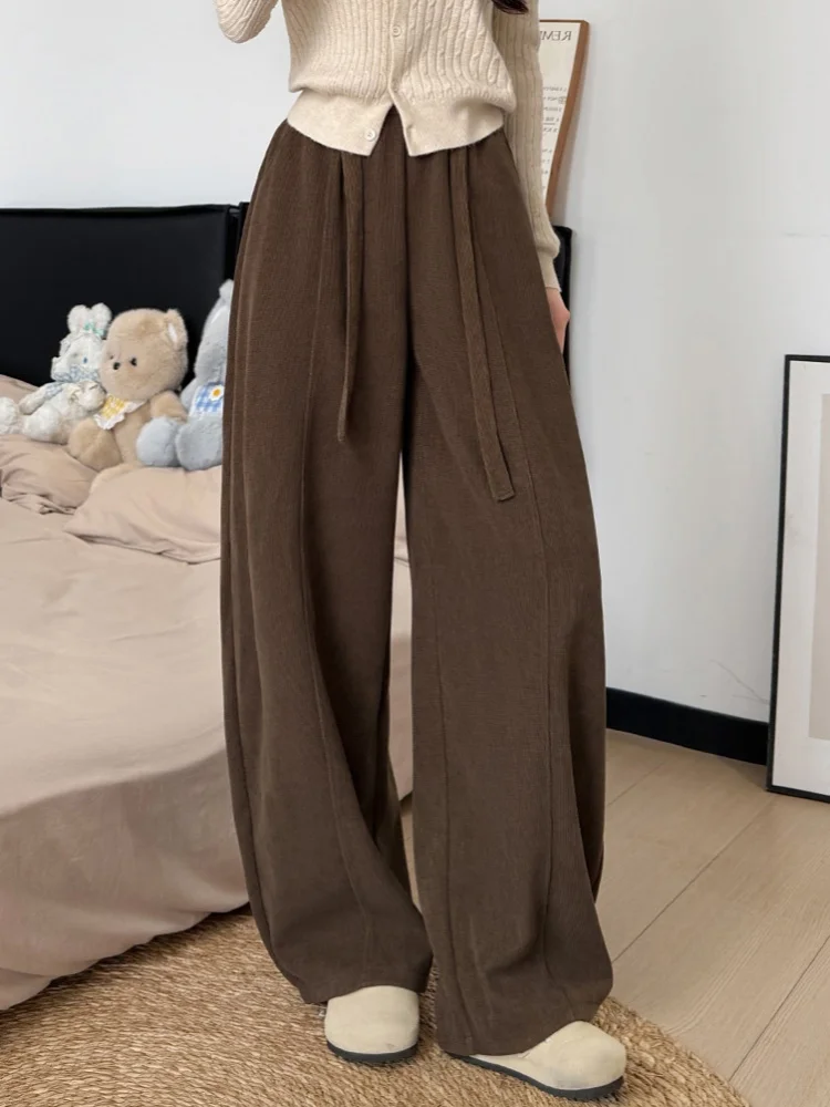 Retro Soft Sweatpants Slouchy Crease Women's Relaxed-Fit High-Waisted Flattering Wide-Leg Chenille Trousers
Retro Soft Sweatpants Slouchy Crease Women's Relaxed-Fit High-Waisted Flattering Wide-Leg Chenille Trousers