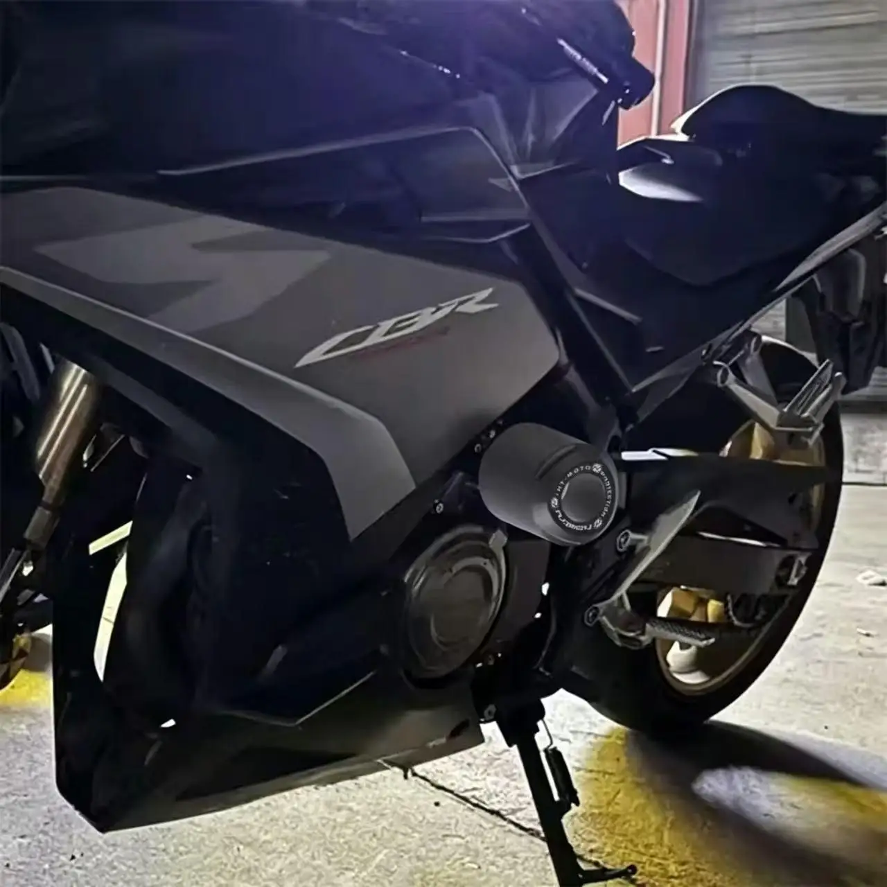 Motorcycle Falling Protection Frame Slider Fairing Guard Crash Pad Protector For Honda CBR400R 2022-2025 CBR500R 2020-2025
Motorcycle Falling Protection Frame Slider Fairing Guard Crash Pad Protector For Honda CBR400R 2022-2025 CBR500R 2020-2025