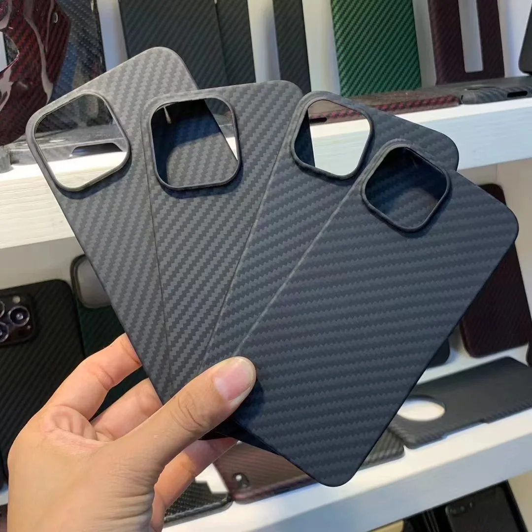 Чехол из настоящего углеродного волокна для телефона iPhone 13 Pro Max, ультратонкие чехлы с защитой от падения, защитный чехол из арамидного волокна для iphone 13 Mini
Чехол из настоящего углеродного волокна для телефона iPhone 13 Pro Max, ультратонкие чехлы с защитой от падения, защитный чехол из арамидного волокна для iphone 13 Mini