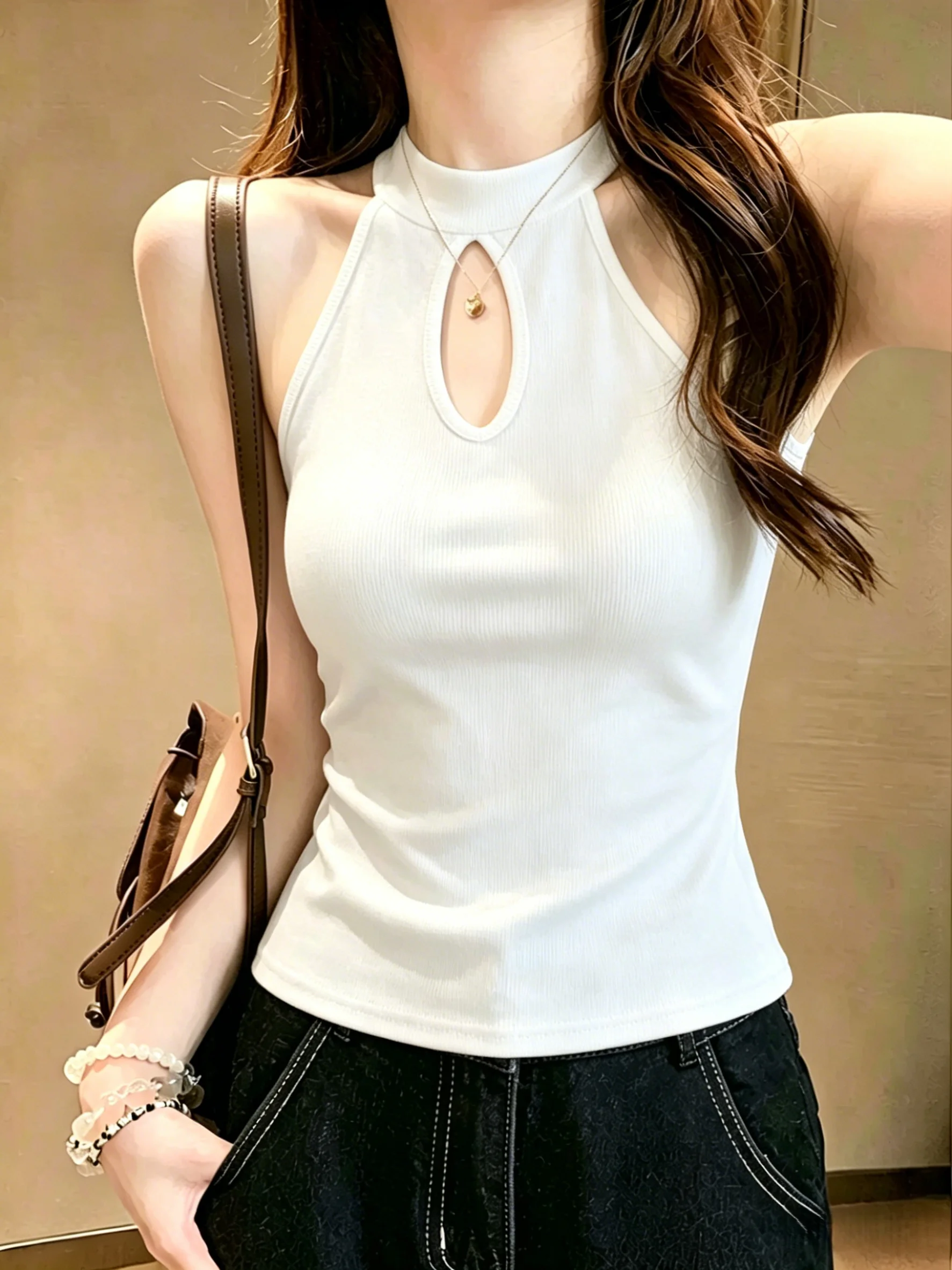 Sexy Strap Cotton Camisole Tank Top Women's plus Size Slim Fit Inner Wear Base Layer Beautiful Back Ladies Summer Fashion
Sexy Strap Cotton Camisole Tank Top Women's plus Size Slim Fit Inner Wear Base Layer Beautiful Back Ladies Summer Fashion