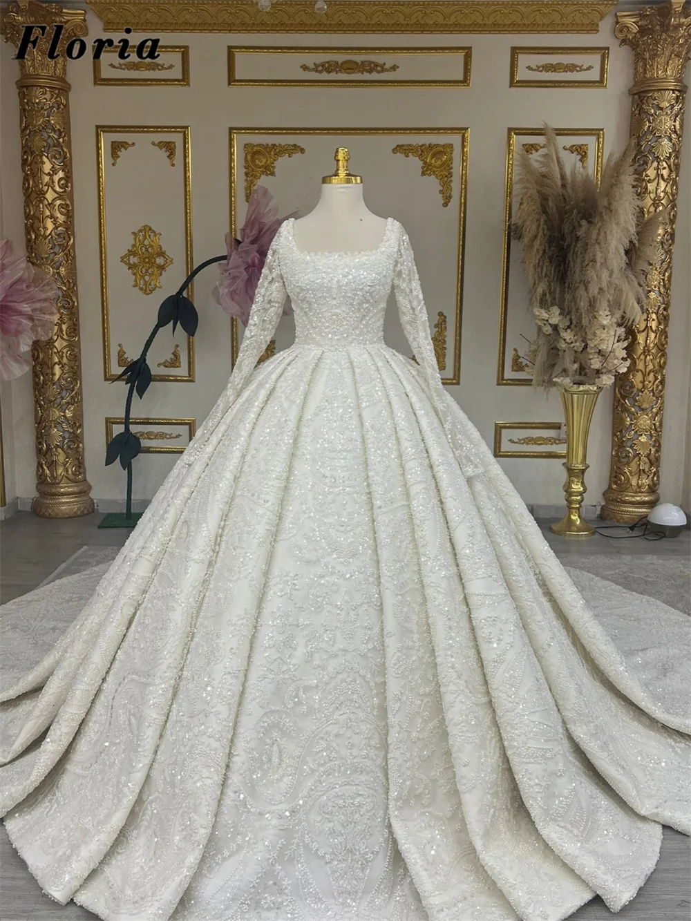 Gorgeous Ball Gown Wedding Dresses Long Train Customized Beaded Pearls Long Sleeves Engagement Bridal Gowns Vestidos De Noiva
Gorgeous Ball Gown Wedding Dresses Long Train Customized Beaded Pearls Long Sleeves Engagement Bridal Gowns Vestidos De Noiva