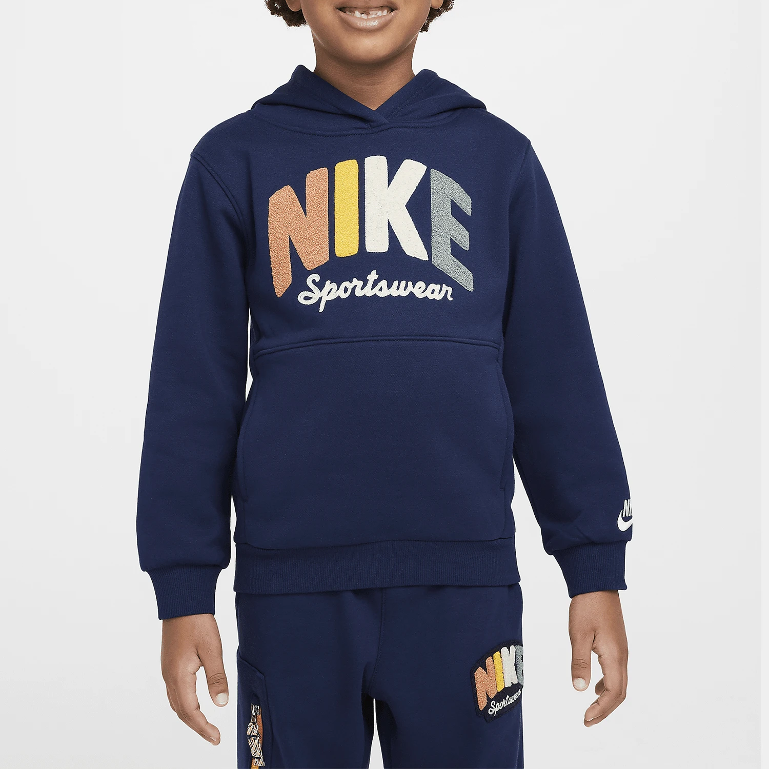 Детская спортивная повседневная толстовка свободного кроя с капюшоном Nike Authentic New Winter Season HQ7944-410
Детская спортивная повседневная толстовка свободного кроя с капюшоном Nike Authentic New Winter Season HQ7944-410