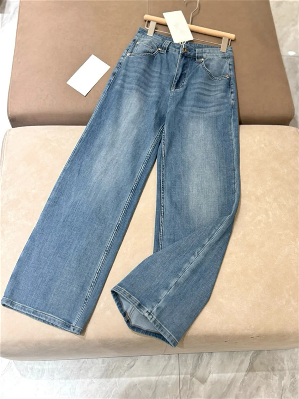 Ladies Classic Elastic Thin Jeans Fashionable Versatile High Waist Straight Straight Pants
Ladies Classic Elastic Thin Jeans Fashionable Versatile High Waist Straight Straight Pants
