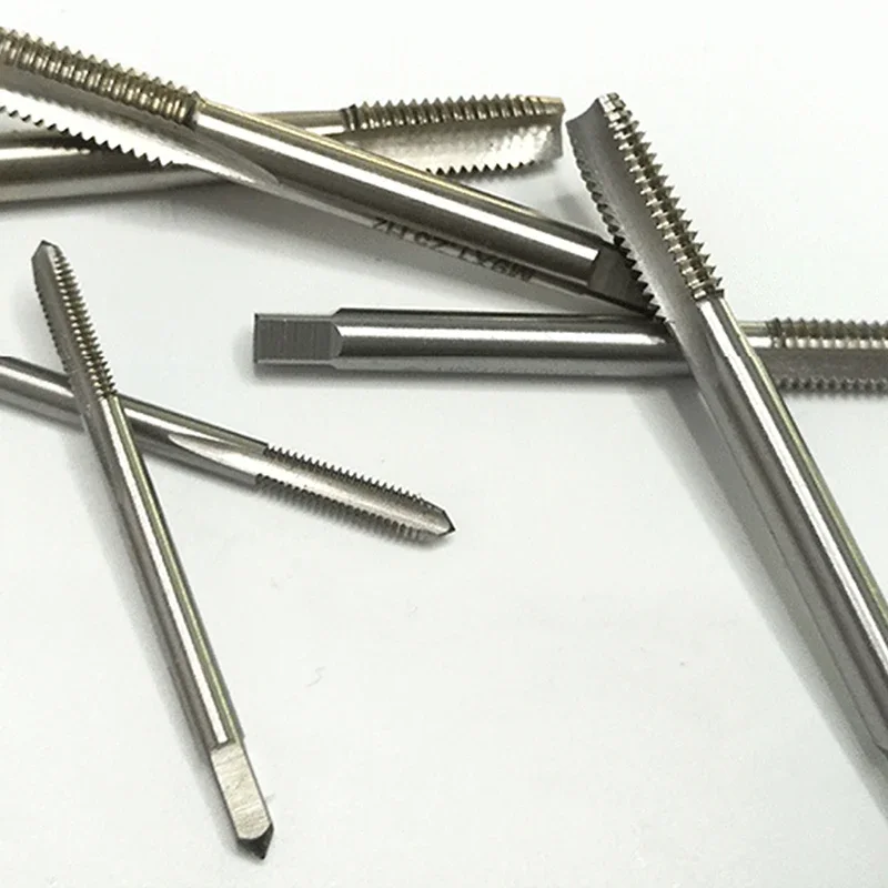 Сверла для винтовой резьбы Cleverly Crafted с прочной конструкцией в удобном наборе для резьбы размером от (для M3 M8) 
Сверла для винтовой резьбы Cleverly Crafted с прочной конструкцией в удобном наборе для резьбы размером от (для M3 M8)