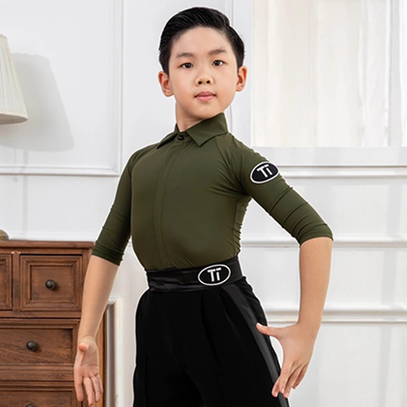 Ballroom Dance Shirt Boys Latin Dance Professional Competition Tops Male Leotards Cha Cha Dance Costume Green Black Top DNV21689
Ballroom Dance Shirt Boys Latin Dance Professional Competition Tops Male Leotards Cha Cha Dance Costume Green Black Top DNV21689