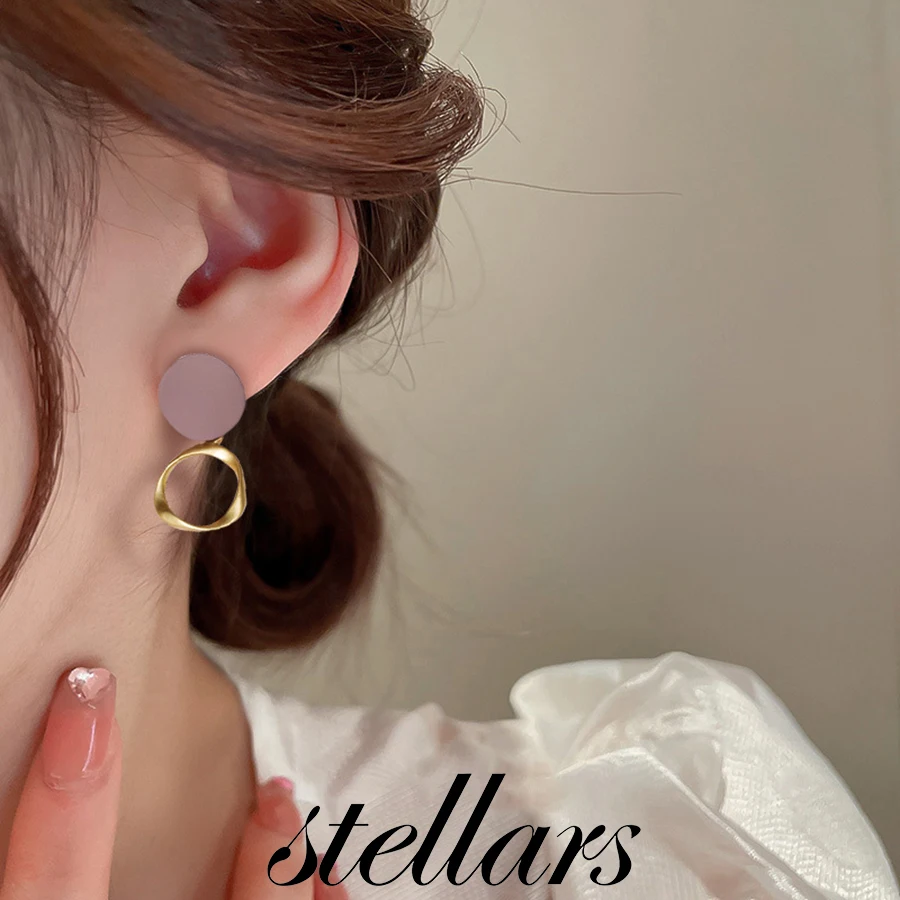 Unique Geometric Irregular Gold round Twisted Color-Block Earrings Trendy Influencer-Style Women's Fashion Jewelry
Unique Geometric Irregular Gold round Twisted Color-Block Earrings Trendy Influencer-Style Women's Fashion Jewelry