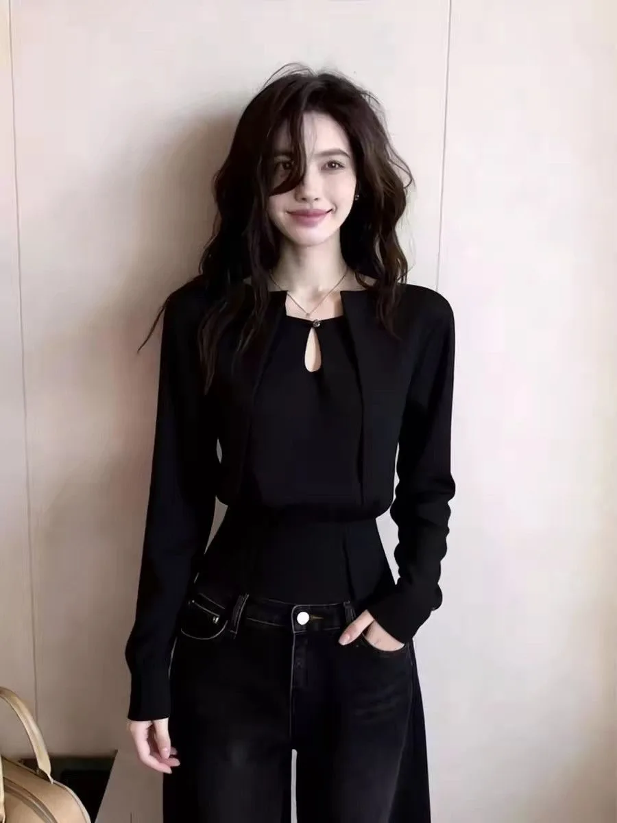 Женская модная футболка Slim Fit с длинным рукавом, черная, с вырезами, весенняя новинка, корейский стиль, дышащая, удобная, с круглым вырезом...
Женская модная футболка Slim Fit с длинным рукавом, черная, с вырезами, весенняя новинка, корейский стиль, дышащая, удобная, с круглым вырезом...