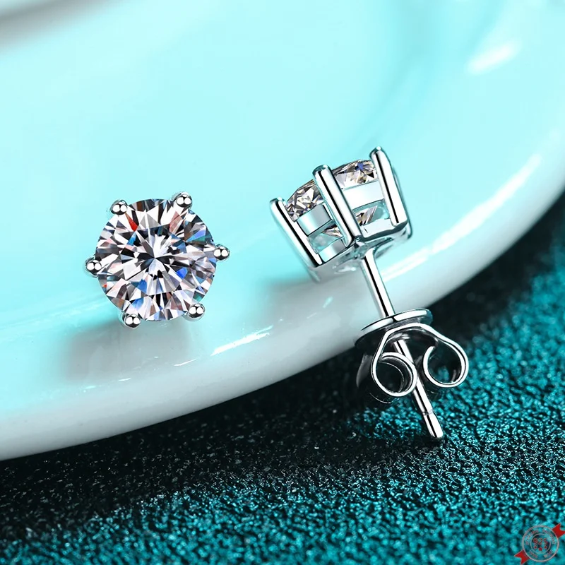 Женские серебряные серьги-гвоздики с муассанитом S925, 0,4/0,6/1,0/1,6/2,0 карата, серьги-гвоздики с четырьмя когтями, оптовая продажа
Женские серебряные серьги-гвоздики с муассанитом S925, 0,4/0,6/1,0/1,6/2,0 карата, серьги-гвоздики с четырьмя когтями, оптовая продажа