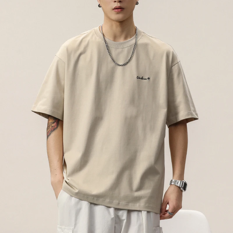 Мужская летняя футболка свободного кроя в стиле ретро, японский стиль, модная брендовая американская свободная футболка для пар
Мужская летняя футболка свободного кроя в стиле ретро, японский стиль, модная брендовая американская свободная футболка для пар