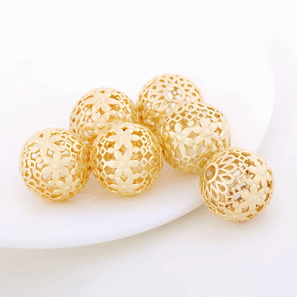 10 pcs Gold Plated Brass Beads Openwork Round Spacer Beads Carved Flower Beads 17mm BS046
10 pcs Gold Plated Brass Beads Openwork Round Spacer Beads Carved Flower Beads 17mm BS046