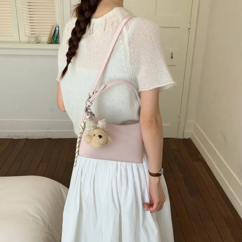 Simple Vintage Ladies Leather Handbag Luxury Elegant Trendy Design Classic Crossbody Messenger Tote Bag
Simple Vintage Ladies Leather Handbag Luxury Elegant Trendy Design Classic Crossbody Messenger Tote Bag
