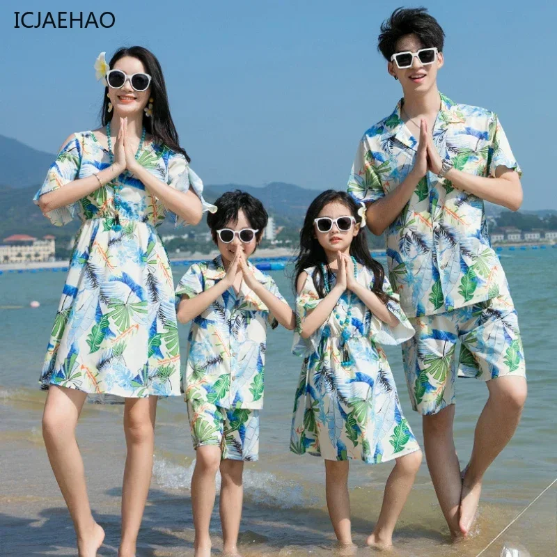 Family Matching Outfits Floral Print Mom Dad Kids 2025 New Summer Holiday Beachwear Ruffle Dress Button Shirt Shorts Family Look
Family Matching Outfits Floral Print Mom Dad Kids 2025 New Summer Holiday Beachwear Ruffle Dress Button Shirt Shorts Family Look
