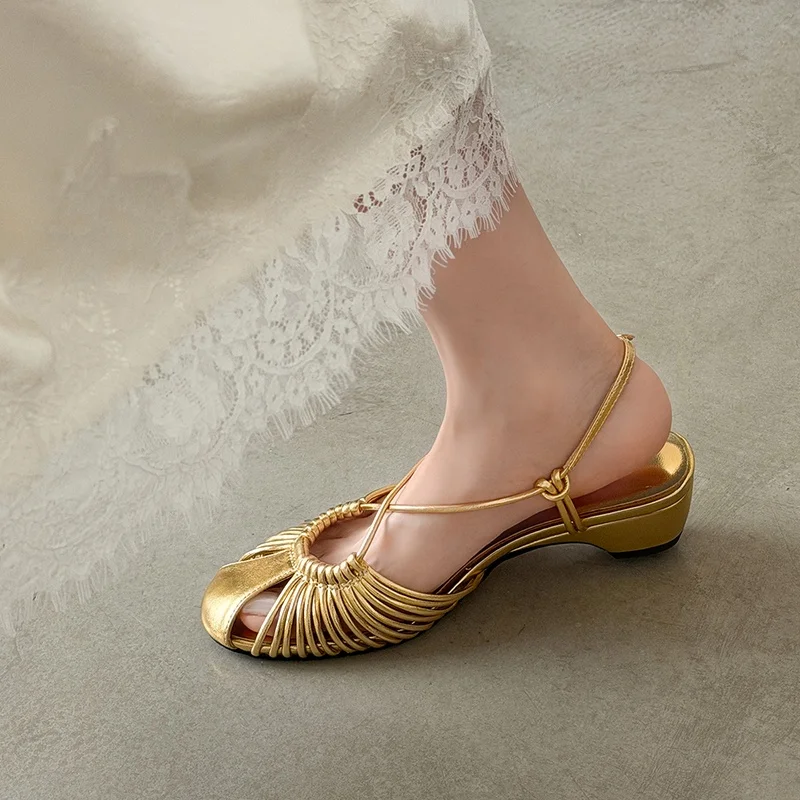Women's Vintage Gladiator Sandals Closed Toe Strappy Mid Heel Sandals Slingback Buckle Summer Beach Casual Shoes for Ladies
Women's Vintage Gladiator Sandals Closed Toe Strappy Mid Heel Sandals Slingback Buckle Summer Beach Casual Shoes for Ladies