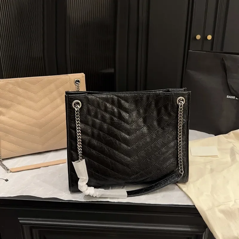 Hot Sale Designer Waxed Leather Chain Purse Luxury Shoulder Crossbody Tote Handbag for Women Bestseller Spacious Bag Large
Hot Sale Designer Waxed Leather Chain Purse Luxury Shoulder Crossbody Tote Handbag for Women Bestseller Spacious Bag Large