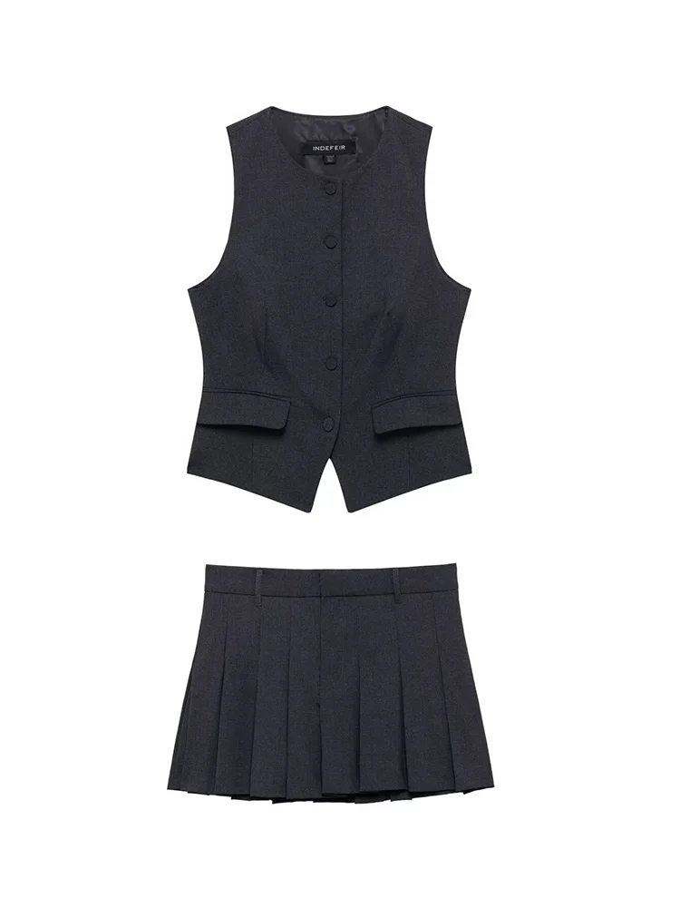 TRAFZA Women Solid 2 Piece Set New Fashion Vintage O-Neck Single-breasted Flip Decorated Vest Top+Wide Fold Casual A-Line Skirt
TRAFZA Women Solid 2 Piece Set New Fashion Vintage O-Neck Single-breasted Flip Decorated Vest Top+Wide Fold Casual A-Line Skirt