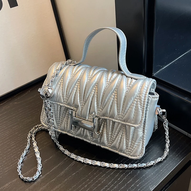 Women’s Bags Trend Handbags Bags for Women 2023 New Luxury Handbags Female Large Capacity Shoulder Quality Crossbody Bags
Women’s Bags Trend Handbags Bags for Women 2023 New Luxury Handbags Female Large Capacity Shoulder Quality Crossbody Bags