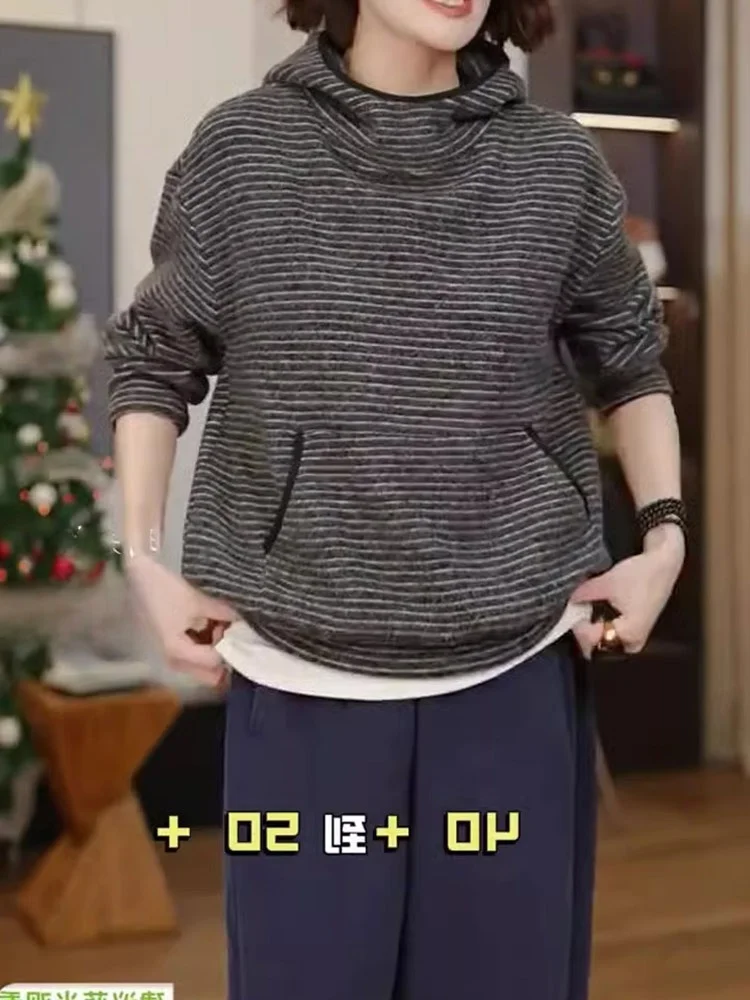 Модный корейский трикотаж с капюшоном, длинный све, полосатый дизайн, повседневный шикарный свитер с v-образным вырезом, удобный свободный крой Younglooking
Модный корейский трикотаж с капюшоном, длинный све, полосатый дизайн, повседневный шикарный свитер с v-образным вырезом, удобный свободный крой Younglooking