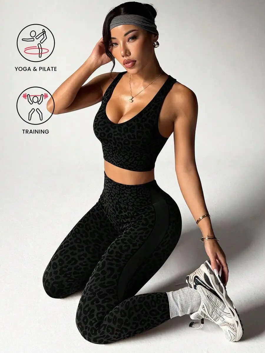 Leopard Print Workout Set Women Two Piece Sports Bra And Leggings For Yoga Pilates Training
Leopard Print Workout Set Women Two Piece Sports Bra And Leggings For Yoga Pilates Training