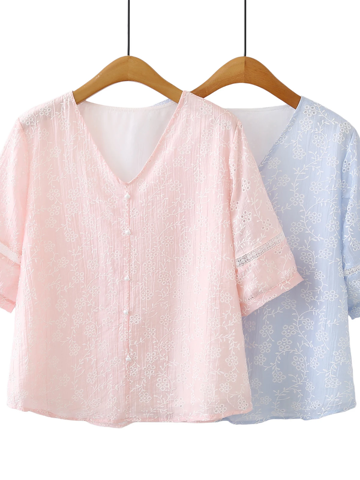 plus Size Korean Style Casual Shirt Embroidered Loose Hollow out V-Neck Breathable Summer Fashion for Young Women
plus Size Korean Style Casual Shirt Embroidered Loose Hollow out V-Neck Breathable Summer Fashion for Young Women