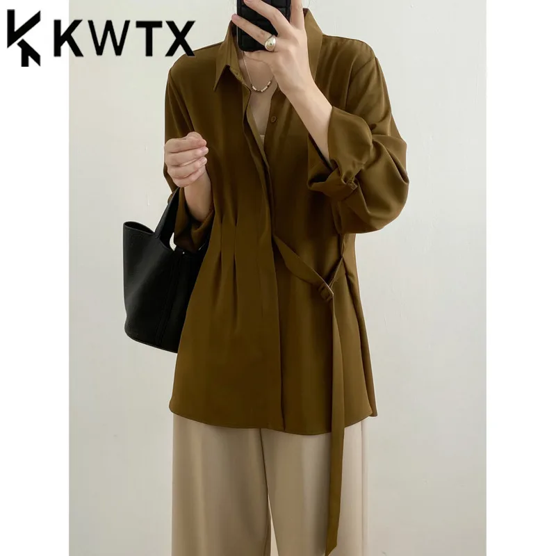 KWTX 2025 Summer Vintage Solid Color Blouse Women Fashion Tie Waist Ruffles Elegant Casual Shirt Trendy Design
KWTX 2025 Summer Vintage Solid Color Blouse Women Fashion Tie Waist Ruffles Elegant Casual Shirt Trendy Design