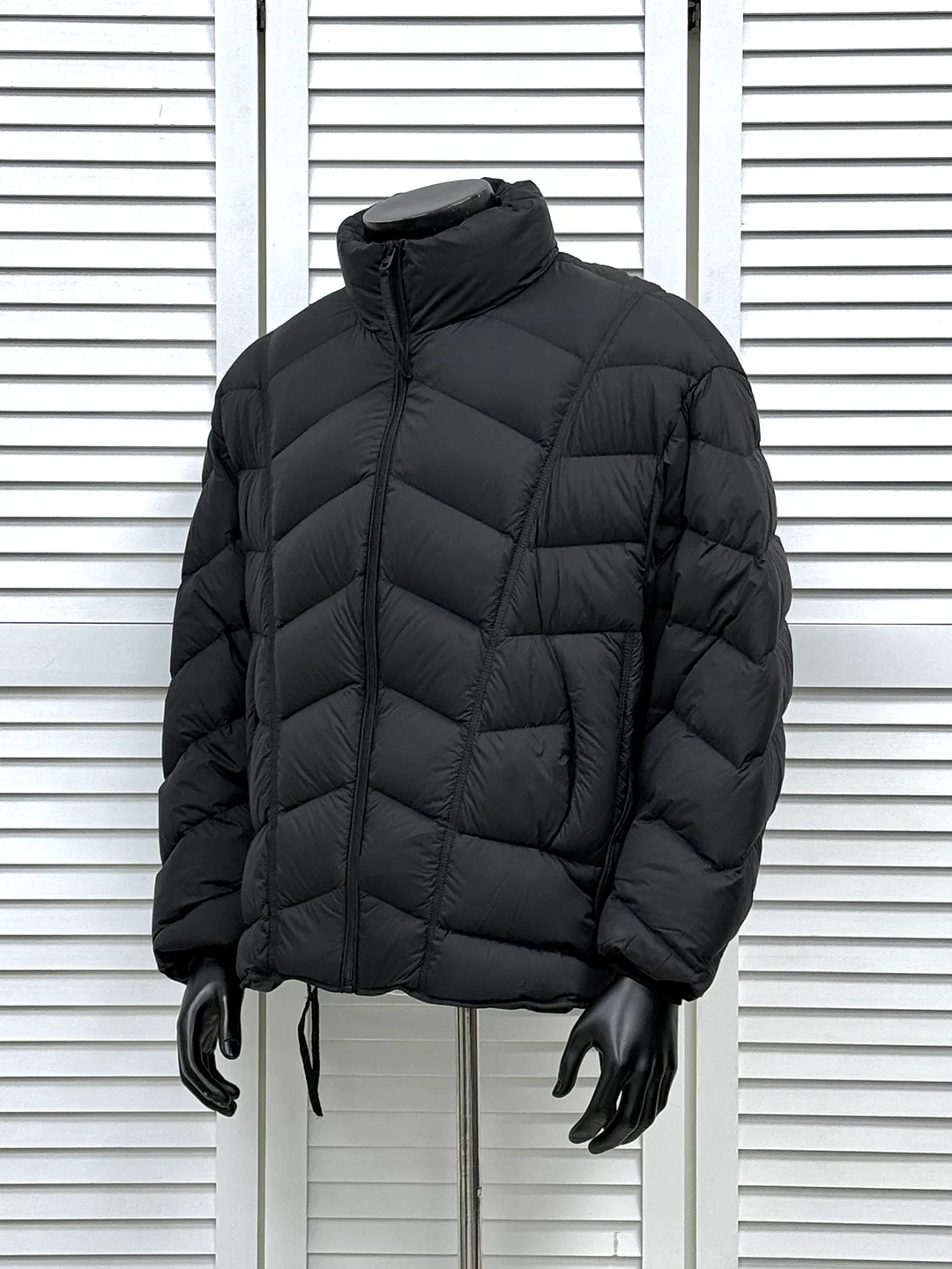 Faionable Thiened White Du down ort Jaet Men's Winter Casual Loose Tortoise Ba Sle Warm Coat Nylon Fabric
Faionable Thiened White Du down ort Jaet Men's Winter Casual Loose Tortoise Ba Sle Warm Coat Nylon Fabric