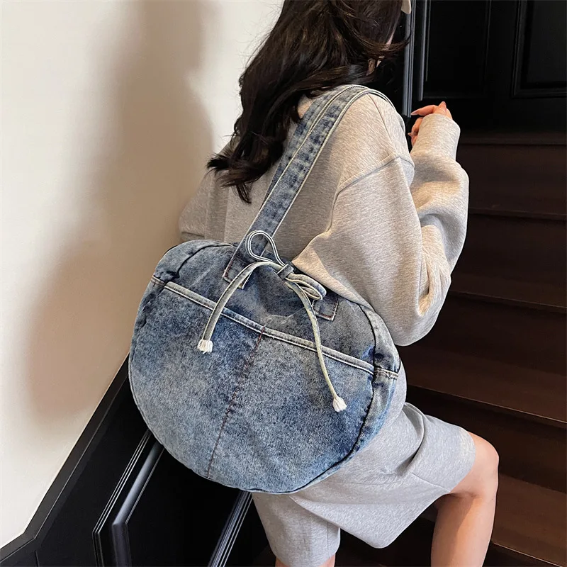 Original Personalized Denim Bag Women's 2025 New Trendy Casual Shoulder Bag Niche Large Capacity Commuter Tote Bag
Original Personalized Denim Bag Women's 2025 New Trendy Casual Shoulder Bag Niche Large Capacity Commuter Tote Bag