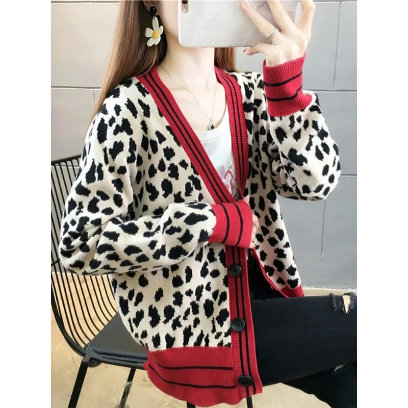 Trend Korean Leopard Print Women's Large Size Winter Button Outerwear Knitted Cardigans Y2k Vintage Warm Sweater Jacket N178
Trend Korean Leopard Print Women's Large Size Winter Button Outerwear Knitted Cardigans Y2k Vintage Warm Sweater Jacket N178