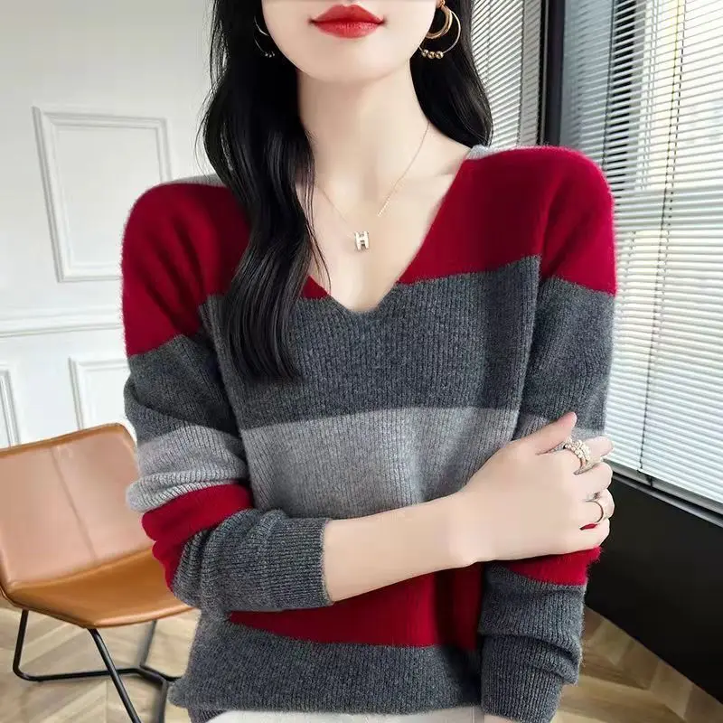 Autumn Winter 2025 NEW Fashion Pullover Sweater Women knitwear V-Neck Contrasting Striped Knitted Sweater Casual Bottoming Shirt
Autumn Winter 2025 NEW Fashion Pullover Sweater Women knitwear V-Neck Contrasting Striped Knitted Sweater Casual Bottoming Shirt