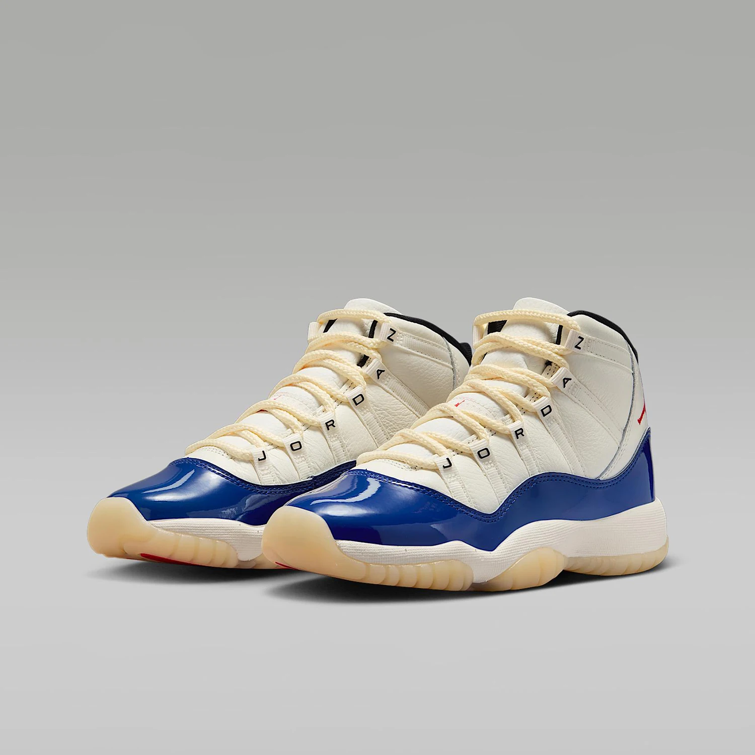 Оригинальные женские высокие модные баскетбольные кроссовки Nike JORDAN GS для детей IH2364-400
Оригинальные женские высокие модные баскетбольные кроссовки Nike JORDAN GS для детей IH2364-400