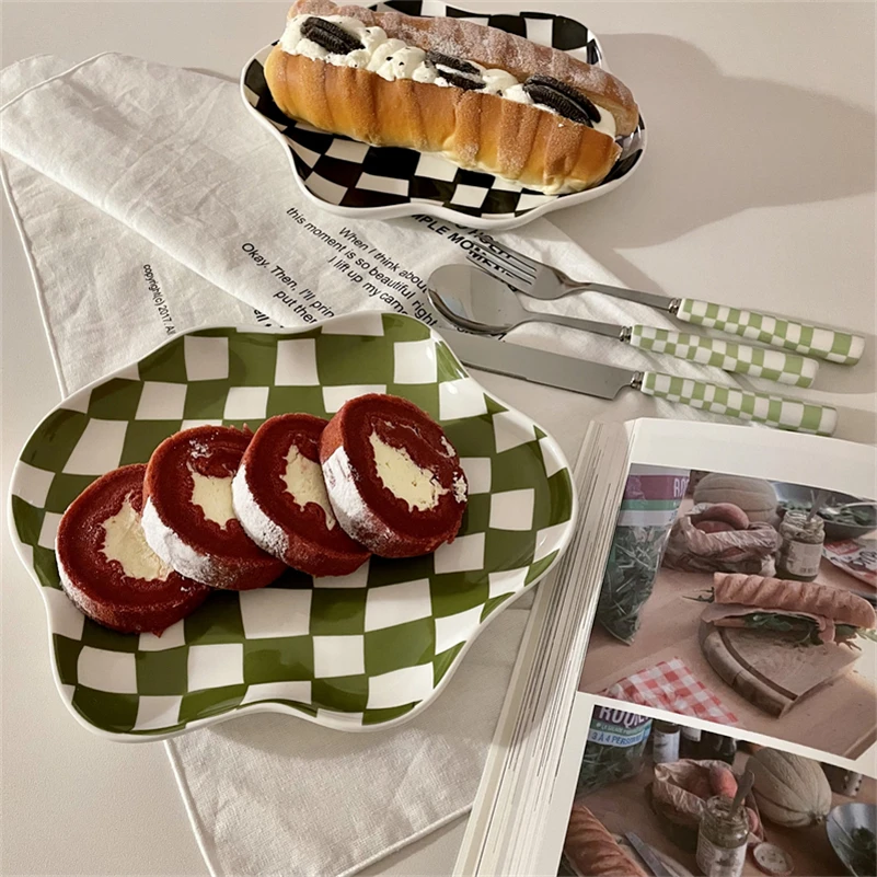 Nordic Ceramic Chessboard Plaid Plate Jewelry Dish Lipstick Storage Plates Food Fruit Dessert Dinner Plates Decoration Tray
Nordic Ceramic Chessboard Plaid Plate Jewelry Dish Lipstick Storage Plates Food Fruit Dessert Dinner Plates Decoration Tray