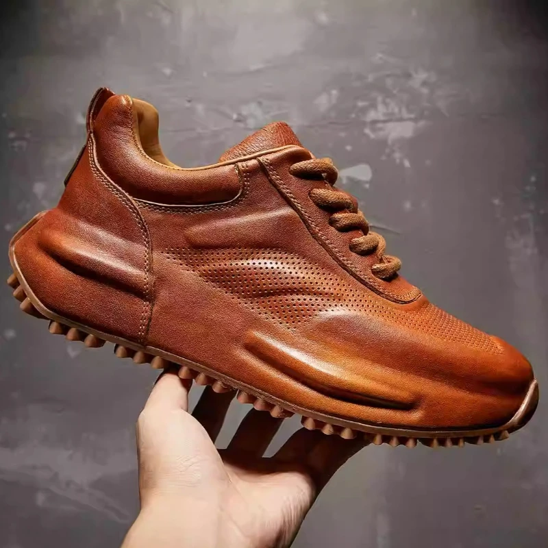 Мужские повседневные спортивные туфли из конской кожи, увеличивающие рост, мягкие, дышащие, сшитые из натуральной кожи, для высокого стиля
Мужские повседневные спортивные туфли из конской кожи, увеличивающие рост, мягкие, дышащие, сшитые из натуральной кожи, для высокого стиля