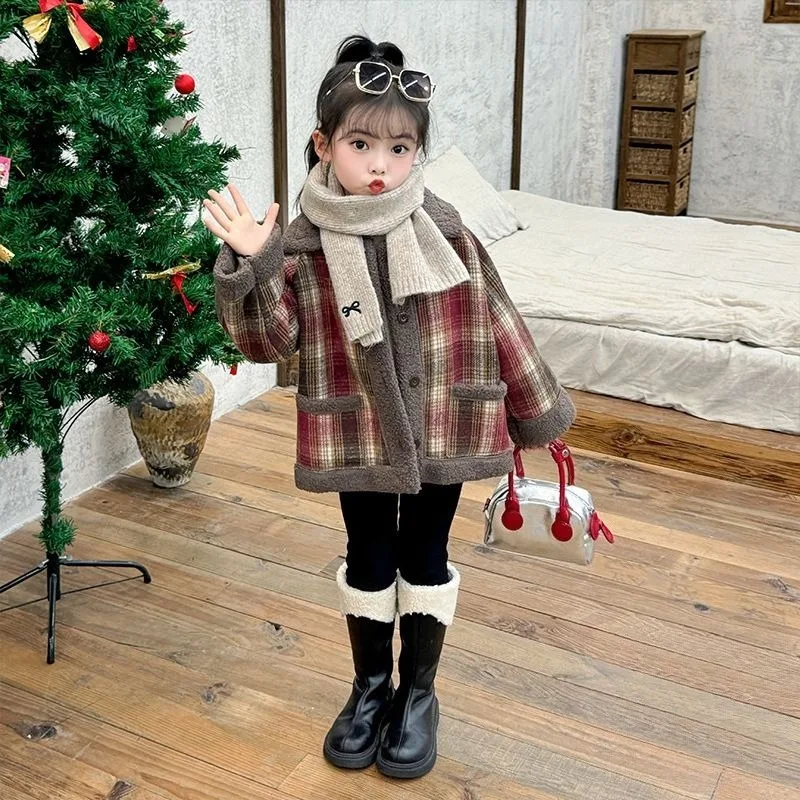 Стильная клетчатая шуба из ягненка для девочек с подкладкой из искусственного меха, осень-зима 202, тяжелая зимняя куртка для маленьких девочек, теплая
Стильная клетчатая шуба из ягненка для девочек с подкладкой из искусственного меха, осень-зима 202, тяжелая зимняя куртка для маленьких девочек, теплая