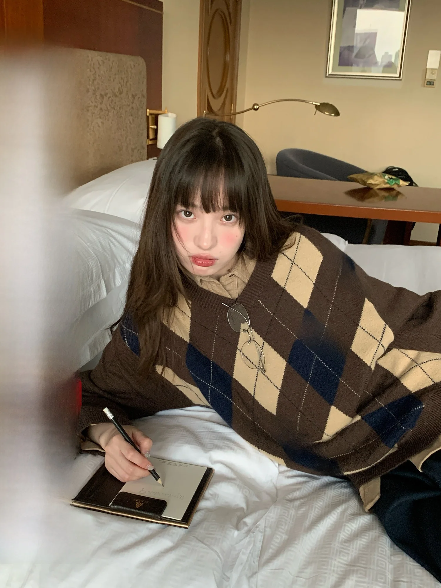 Женский вязаный свитер Rainy Lazy Aosphere Diamond с V-образным вырезом, свободного кроя, с длинными рукавами, осенне-зимний, винтажный стиль
Женский вязаный свитер Rainy Lazy Aosphere Diamond с V-образным вырезом, свободного кроя, с длинными рукавами, осенне-зимний, винтажный стиль