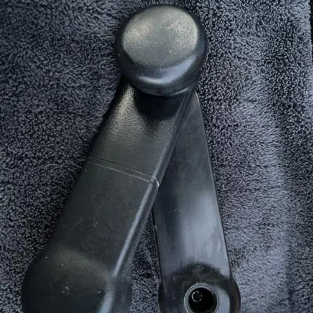 2 pcs Interior Handles For Car Window Crank Replacement Auto Door Handle Lift Gate Window Hinge Compatible With Automotive
2 pcs Interior Handles For Car Window Crank Replacement Auto Door Handle Lift Gate Window Hinge Compatible With Automotive