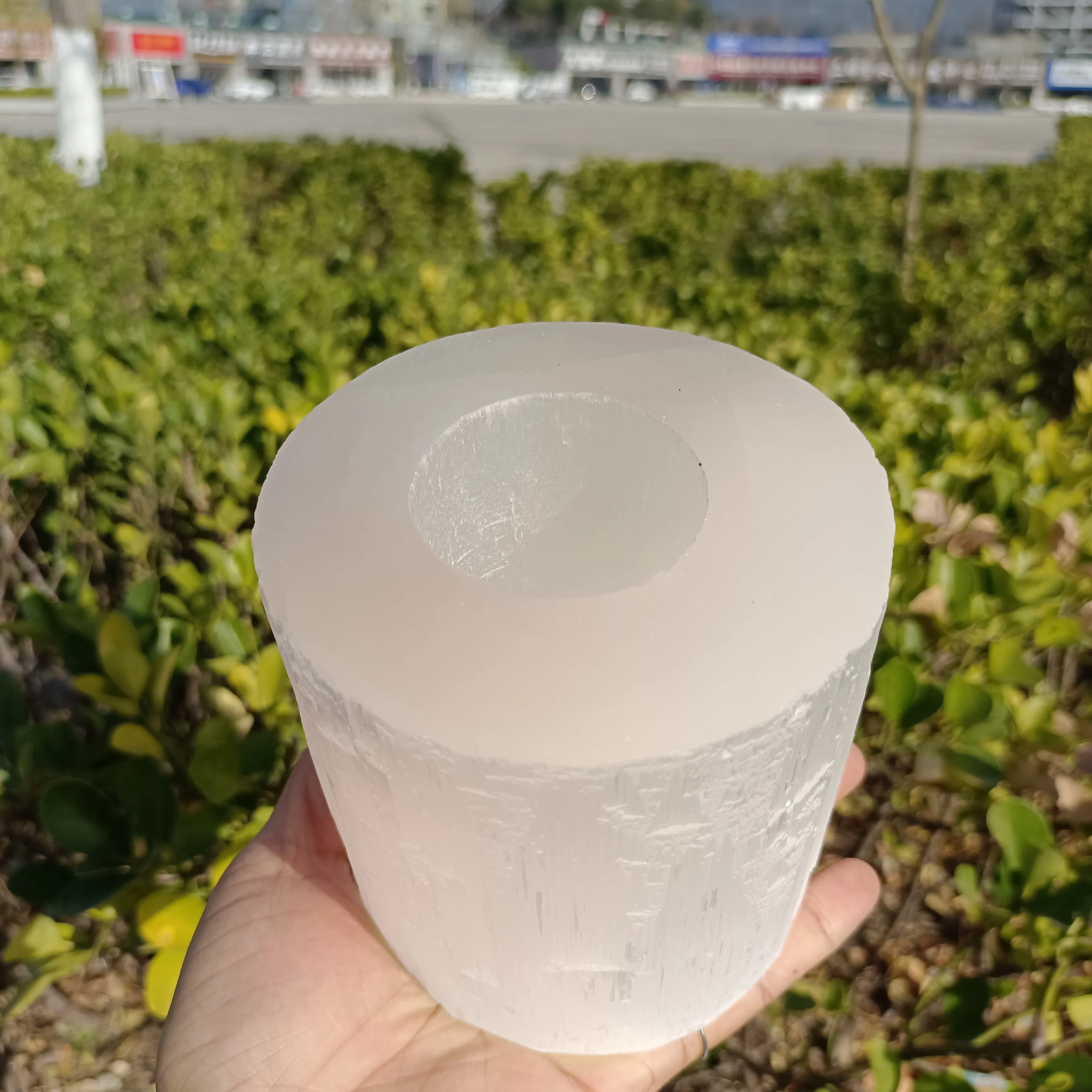 Natural Moroccan Transparent Gypsum Candlestick, Quartz Crystal Ore Carved Candlestick, White Cat'seye Stone Degaussing Decorati
Natural Moroccan Transparent Gypsum Candlestick, Quartz Crystal Ore Carved Candlestick, White Cat'seye Stone Degaussing Decorati