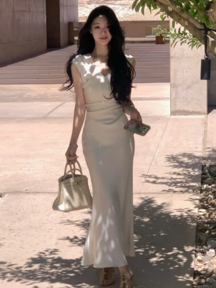 Elegant Satin Midi Dresses for Women Bodycon Mermaid V-neck Sleeveless Evening Party Dress Prom Robe Slim Summer Vestidos Mujer
Elegant Satin Midi Dresses for Women Bodycon Mermaid V-neck Sleeveless Evening Party Dress Prom Robe Slim Summer Vestidos Mujer