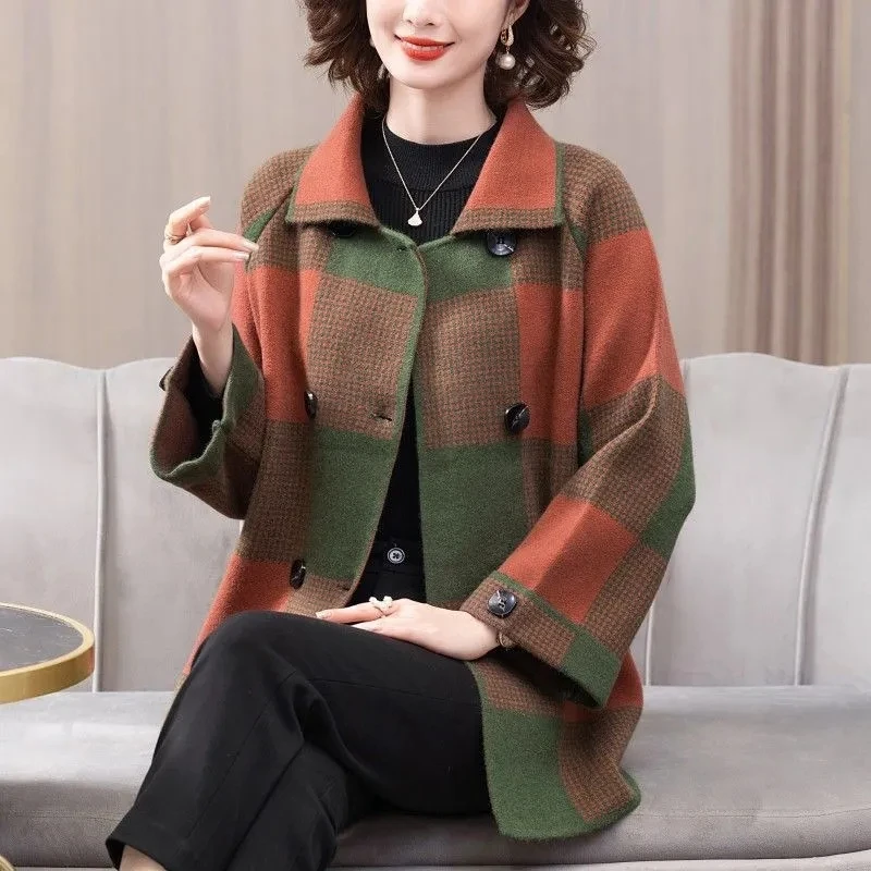 Korean Middle Aged Elderly Mother Lattice Cardigan Sweater Woolen Jacket SpringAutumn Female Long Sleeved Knitted Cardigan Coat
Korean Middle Aged Elderly Mother Lattice Cardigan Sweater Woolen Jacket SpringAutumn Female Long Sleeved Knitted Cardigan Coat