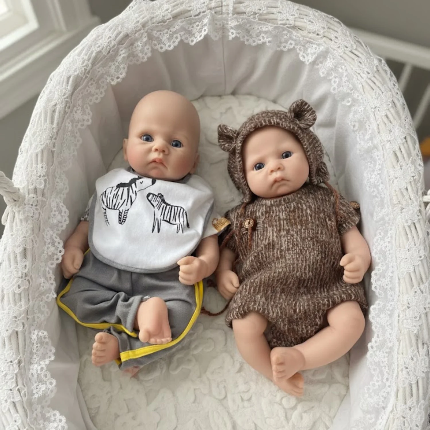 Кукла AnjoDoll 16 дюймов, полностью силиконовая, реалистичная, водонепроницаемая, анатомически точная, как новорожденный мальчик, моющаяся, для игр
Кукла AnjoDoll 16 дюймов, полностью силиконовая, реалистичная, водонепроницаемая, анатомически точная, как новорожденный мальчик, моющаяся, для игр