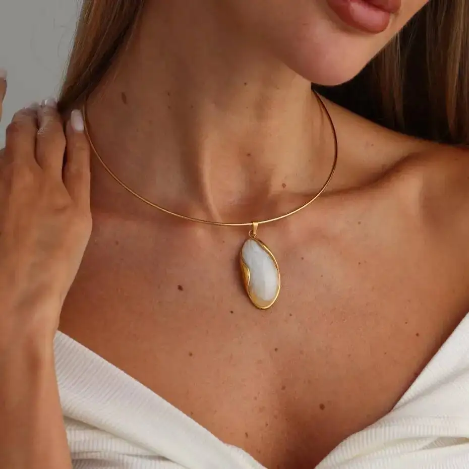 KunJoe Fashion Stainless Steel 18K Gold Plated Short Choker Necklace Women Vintage Resin Acrylic Pendant Chain Aesthetic Jewelry
KunJoe Fashion Stainless Steel 18K Gold Plated Short Choker Necklace Women Vintage Resin Acrylic Pendant Chain Aesthetic Jewelry
