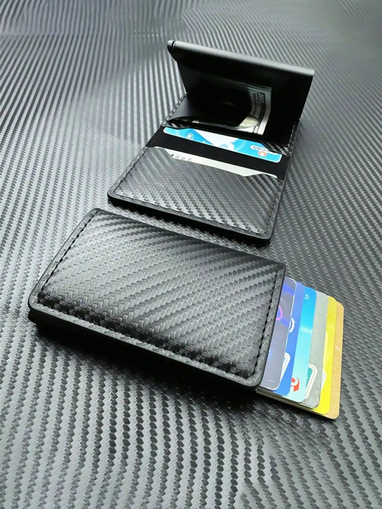 1pc Men's Wallet, 3 Color Options, Carbon Fiber Card Holder, Automatic Pop-Up Aluminum Alloy RFID Card Clip, Anti-Theft Anti-Dem
1pc Men's Wallet, 3 Color Options, Carbon Fiber Card Holder, Automatic Pop-Up Aluminum Alloy RFID Card Clip, Anti-Theft Anti-Dem