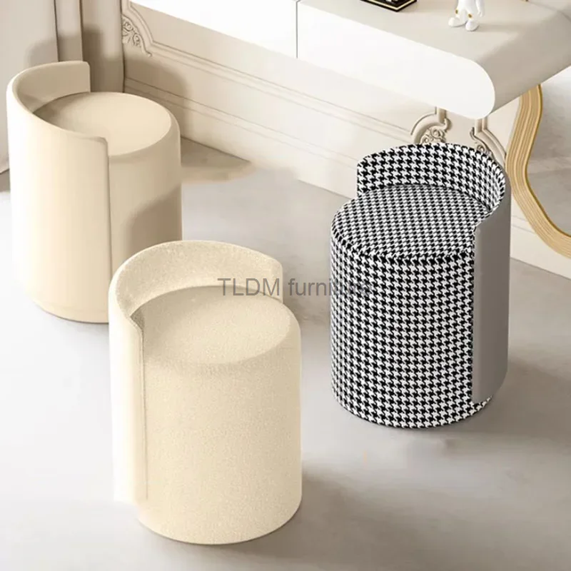 Furry Comfy Vanity Chair Girls Bedroom Simple Pouf Puff Mobile Vanity Chair Nordic Chaise Modern Banquinho Minimal Furniture
Furry Comfy Vanity Chair Girls Bedroom Simple Pouf Puff Mobile Vanity Chair Nordic Chaise Modern Banquinho Minimal Furniture