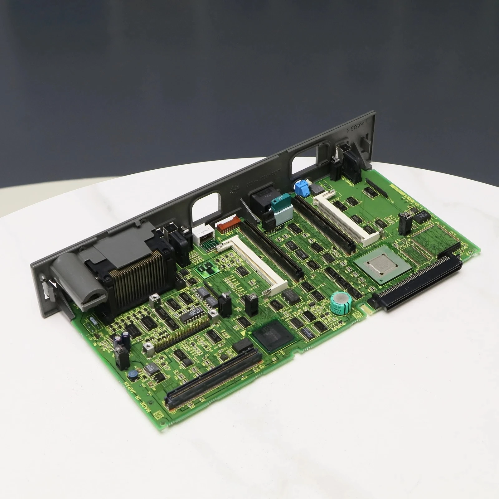 Б/у плата A16B-3200-0495 для FANUC A16B-3200-0495
Б/у плата A16B-3200-0495 для FANUC A16B-3200-0495