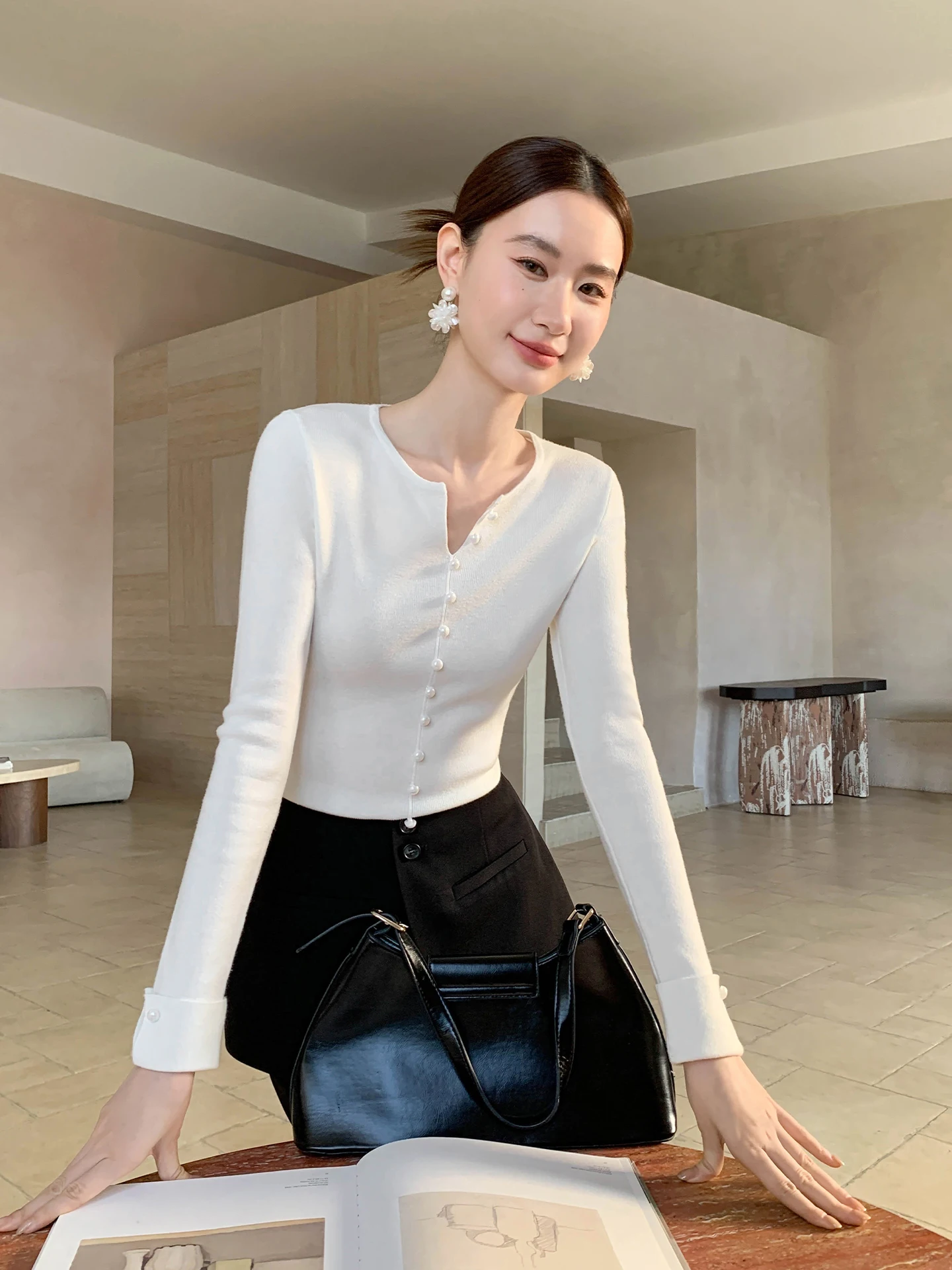 XXNING Pearl Decorated Knitted Long Sve Women's Slim Fit Top Fake Plaet Faionable Commute Sle Spring Pure Desire
XXNING Pearl Decorated Knitted Long Sve Women's Slim Fit Top Fake Plaet Faionable Commute Sle Spring Pure Desire