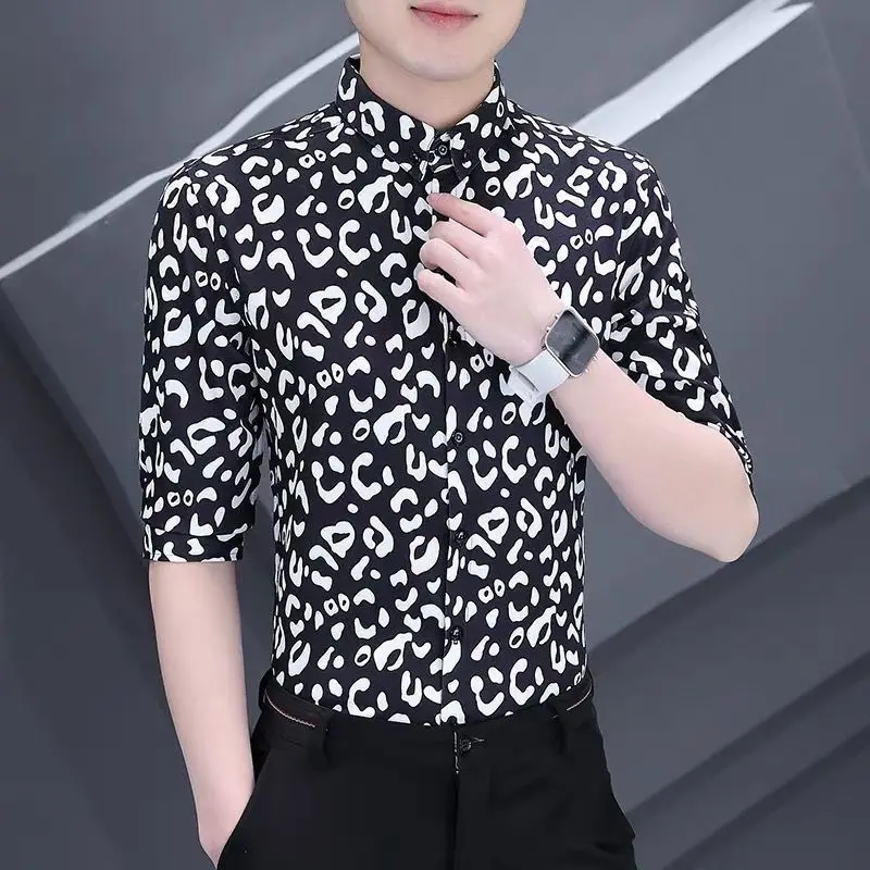 2024 New Summer Loose Casual Irregular Retro Korean Style Men's Shirt Handsome Print Button Lapels Short Sleeve Chic Y2K Tops
2024 New Summer Loose Casual Irregular Retro Korean Style Men's Shirt Handsome Print Button Lapels Short Sleeve Chic Y2K Tops