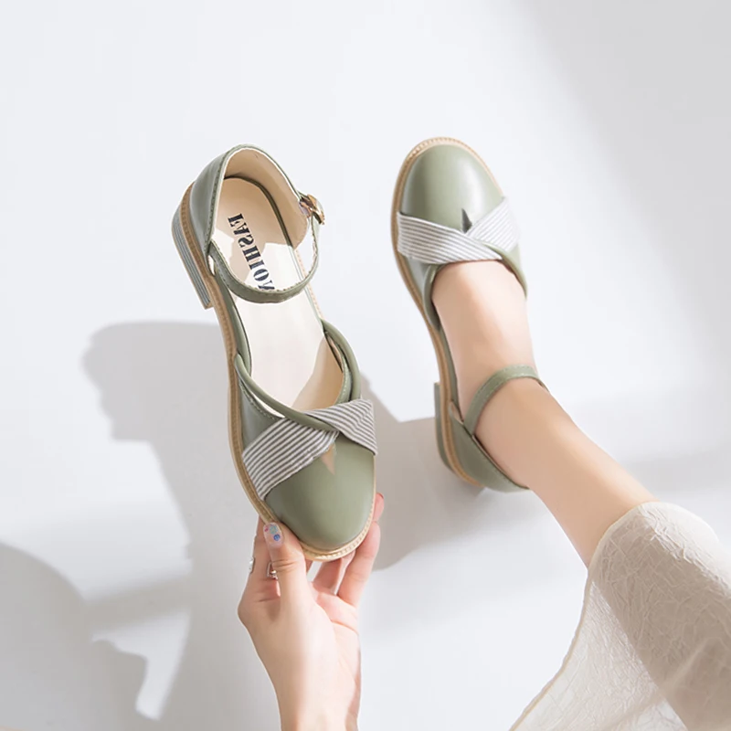 Fairy Mid Heel New Summer Women Anime Cosplay Shoes Retro Shallow Mouth Student Female Lolita Sandals Fashion Sweet Girls Lady
Fairy Mid Heel New Summer Women Anime Cosplay Shoes Retro Shallow Mouth Student Female Lolita Sandals Fashion Sweet Girls Lady