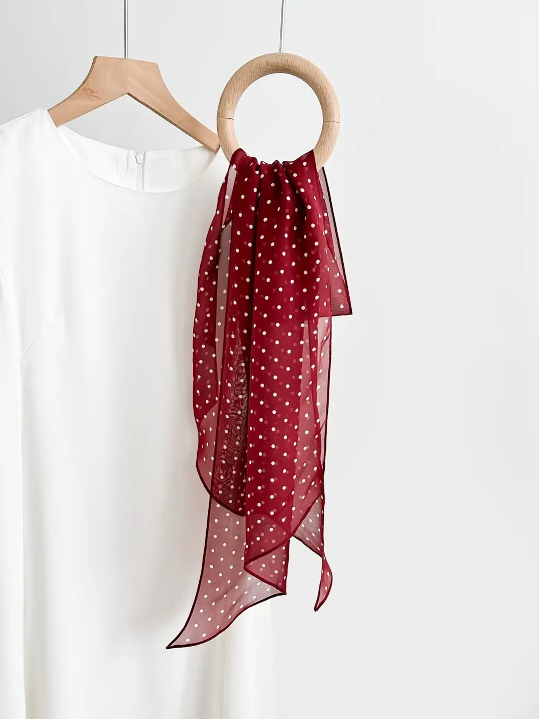 2026 Vintage 100% silk red black polka dot neck scarf women luxury brand scarves long neckerchief luxury accessories
2026 Vintage 100% silk red black polka dot neck scarf women luxury brand scarves long neckerchief luxury accessories