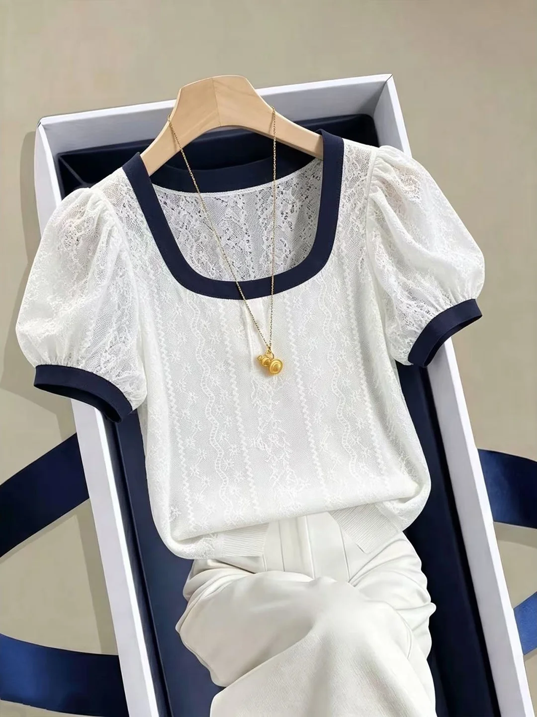Summer Ice Silk Knitted Top Color Block Design Short Sleeve Fashionable Slimming Stylish Korean Style Square Collar Shirt
Summer Ice Silk Knitted Top Color Block Design Short Sleeve Fashionable Slimming Stylish Korean Style Square Collar Shirt