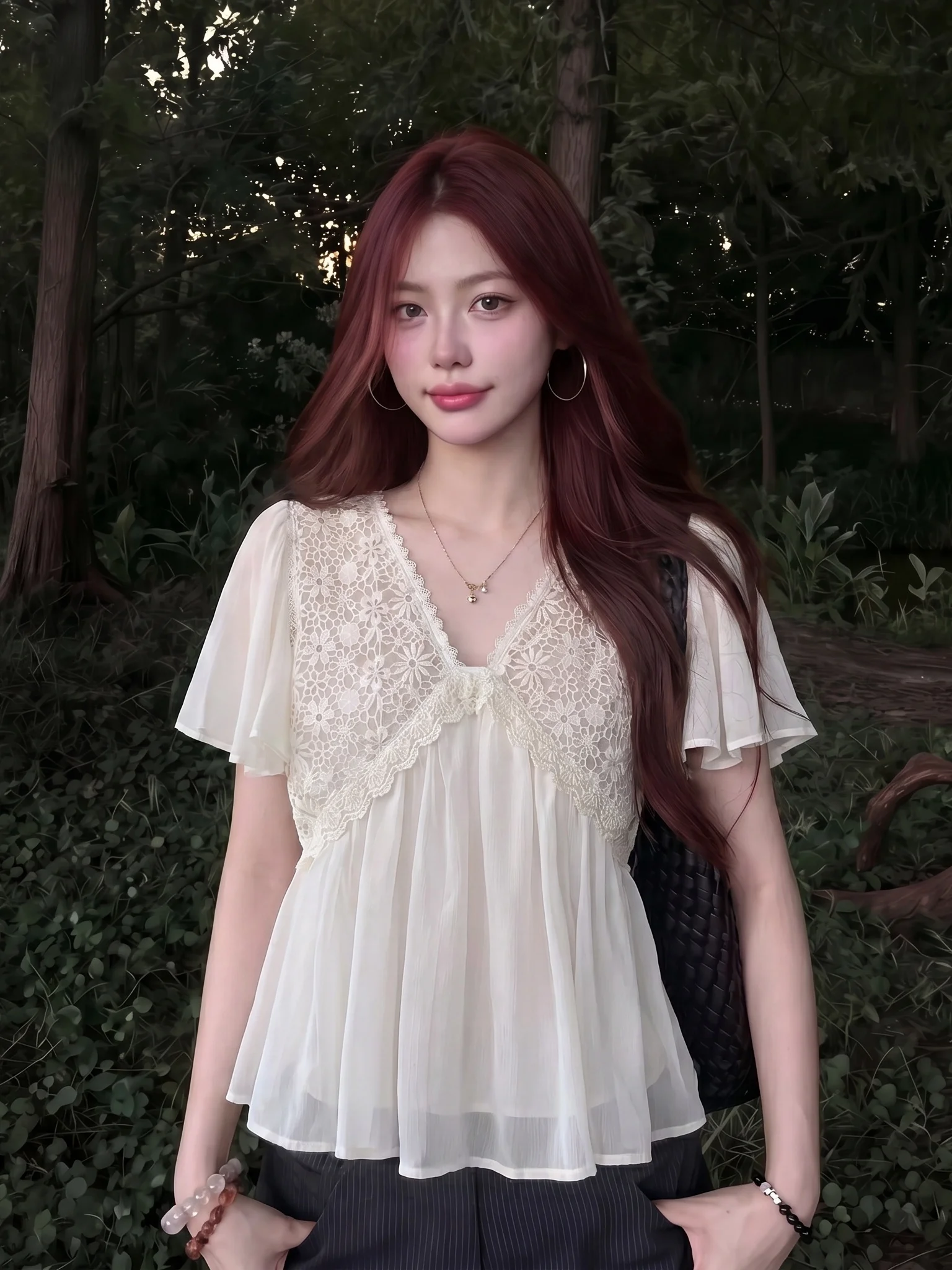 Lace Hookwork Hollow out V-Neck Chiffon Top Women's Summer New Style plus Size Beautiful Small Shirt Super Cute Blouse
Lace Hookwork Hollow out V-Neck Chiffon Top Women's Summer New Style plus Size Beautiful Small Shirt Super Cute Blouse