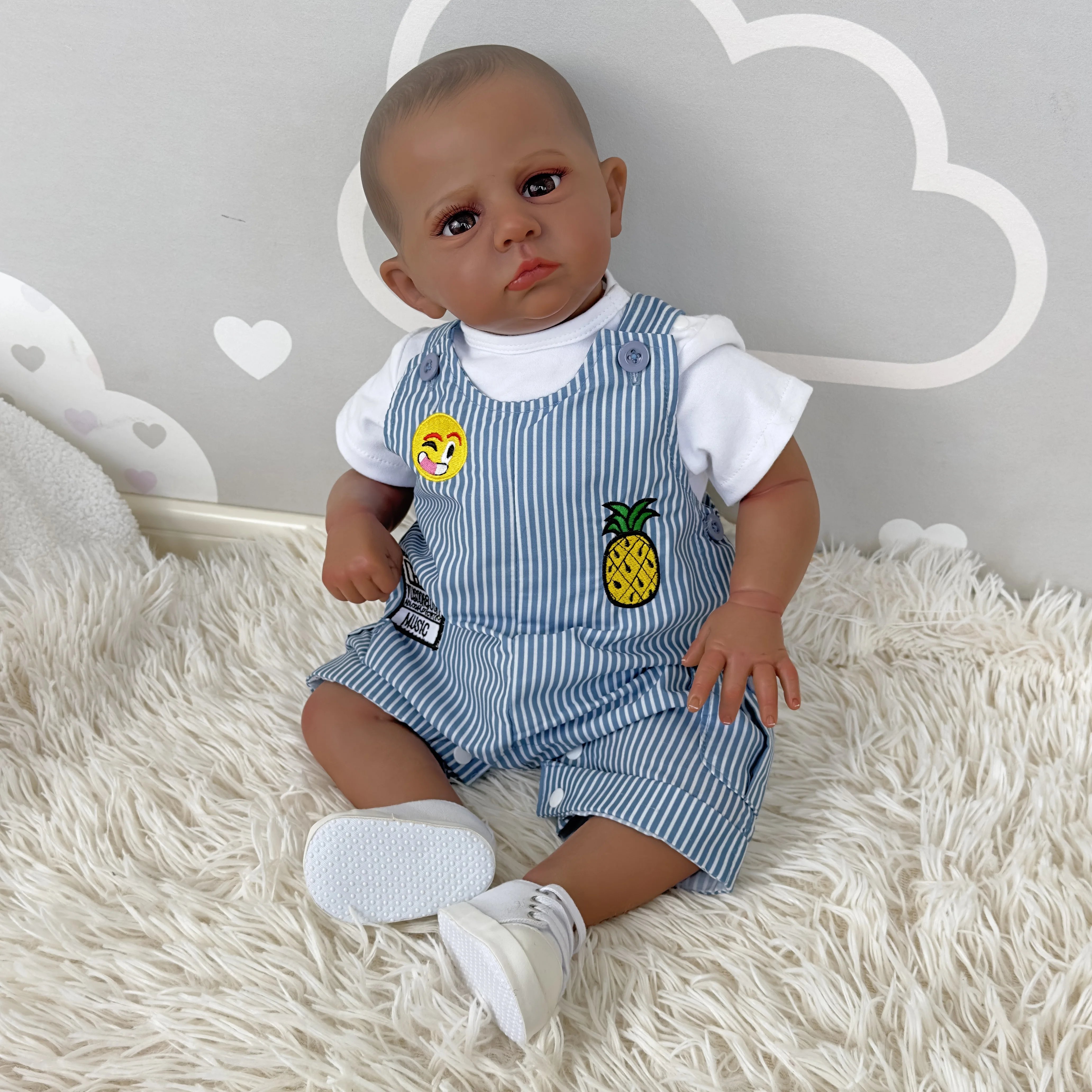 FBBD24 Inch Already Finished 3D Skin Reborn Baby Doll Cameron With Dark Skin With Painted Hair Lifelike Dolls For Girl
FBBD24 Inch Already Finished 3D Skin Reborn Baby Doll Cameron With Dark Skin With Painted Hair Lifelike Dolls For Girl